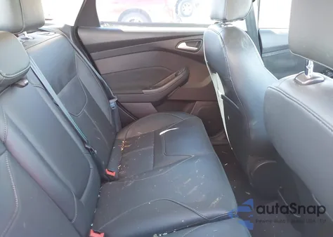 2017 Ford Focus Titanium из США, поврежденный, VIN 1FADP3N25HL309892